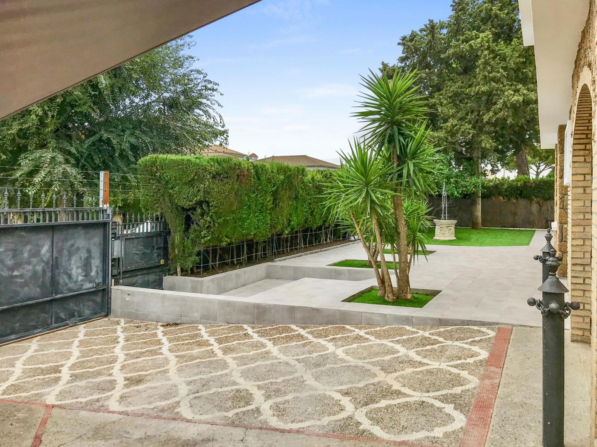 Villa Alamos Jerez I Piscina Salada Climatizada I Bbq I Jardines I 850M2 Jerez de la Frontera Dış mekan fotoğraf